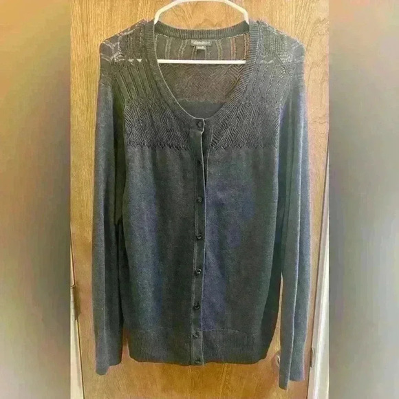 Eddie Bauer Gray Cardigan with Faux Gemstone Buttons and Patterned Top XL - Picture 1 of 11